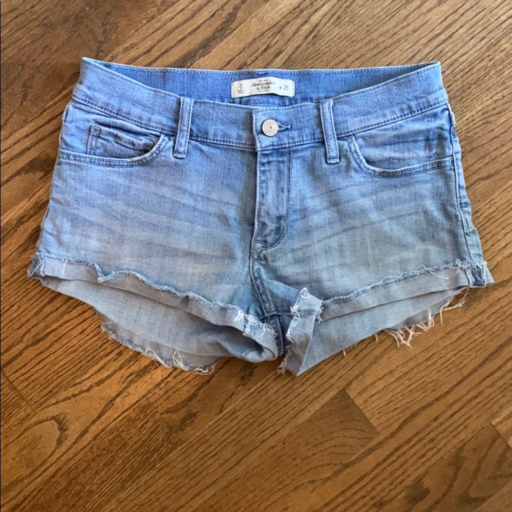 Abercrombie shorts!
